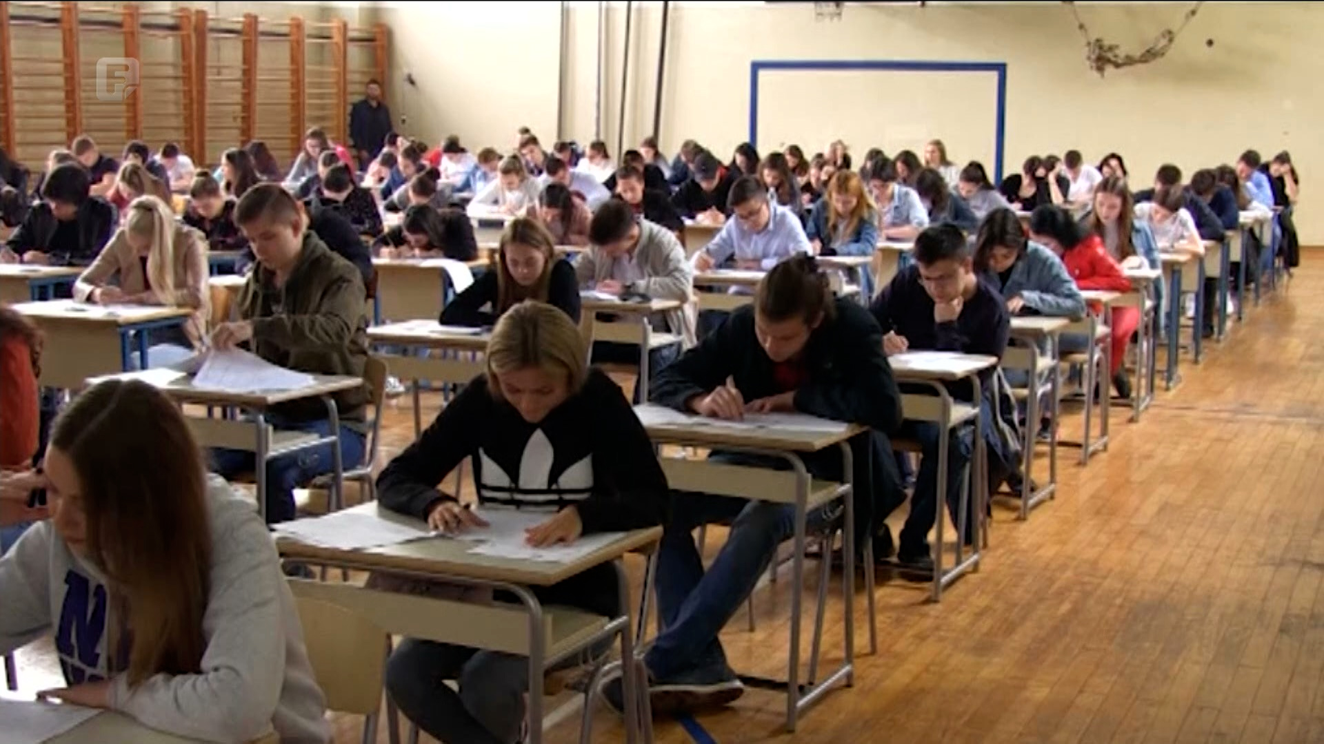 Na području Tuzlanskog kantona 3810 učenika pristupilo polaganju eksterne mature